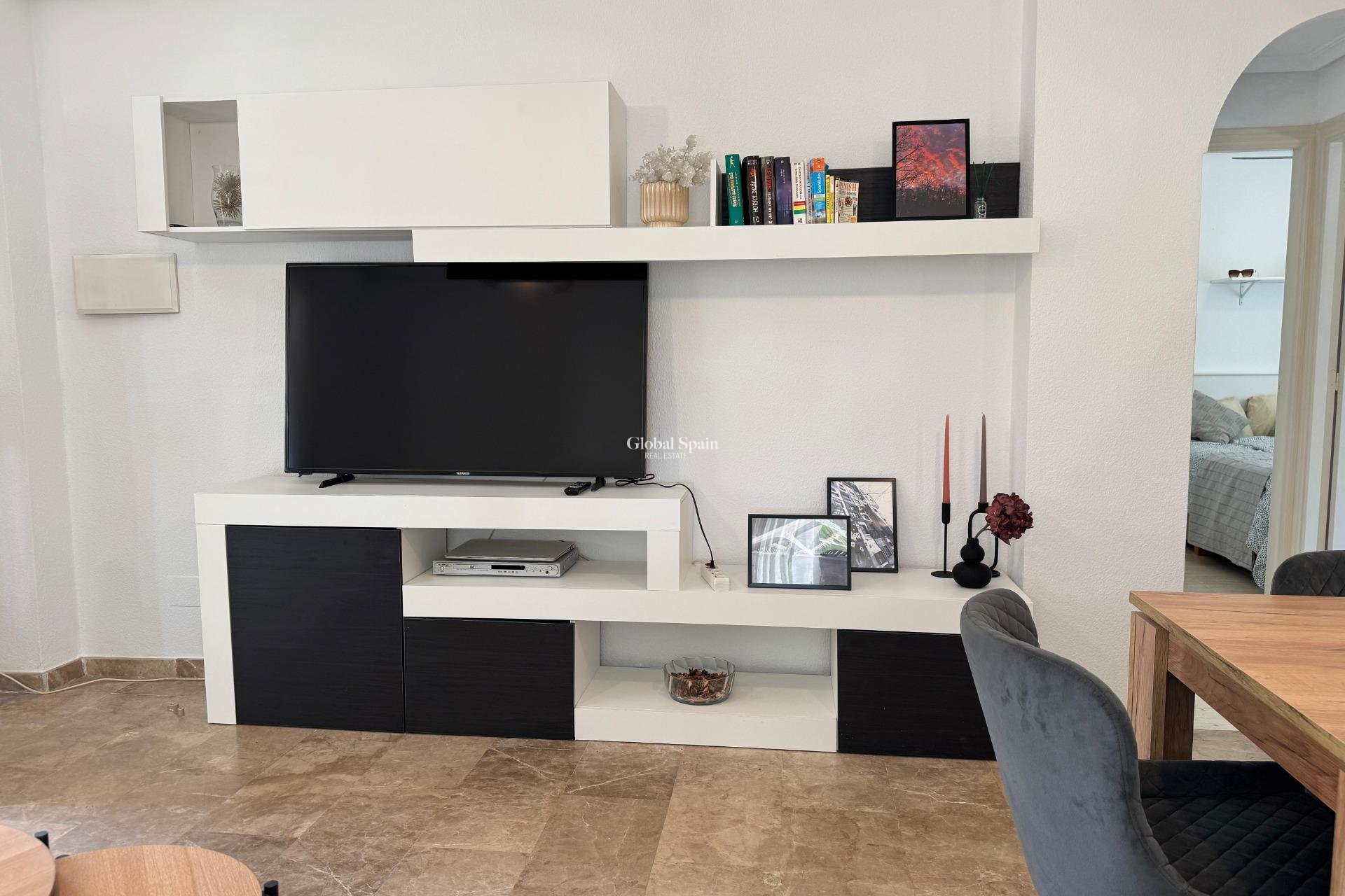 Odsprzedaż - MIESZKANIE -
TORREVIEJA - 