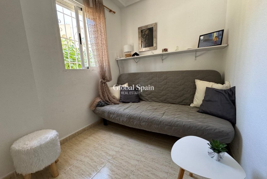 Odsprzedaż - MIESZKANIE -
TORREVIEJA - 