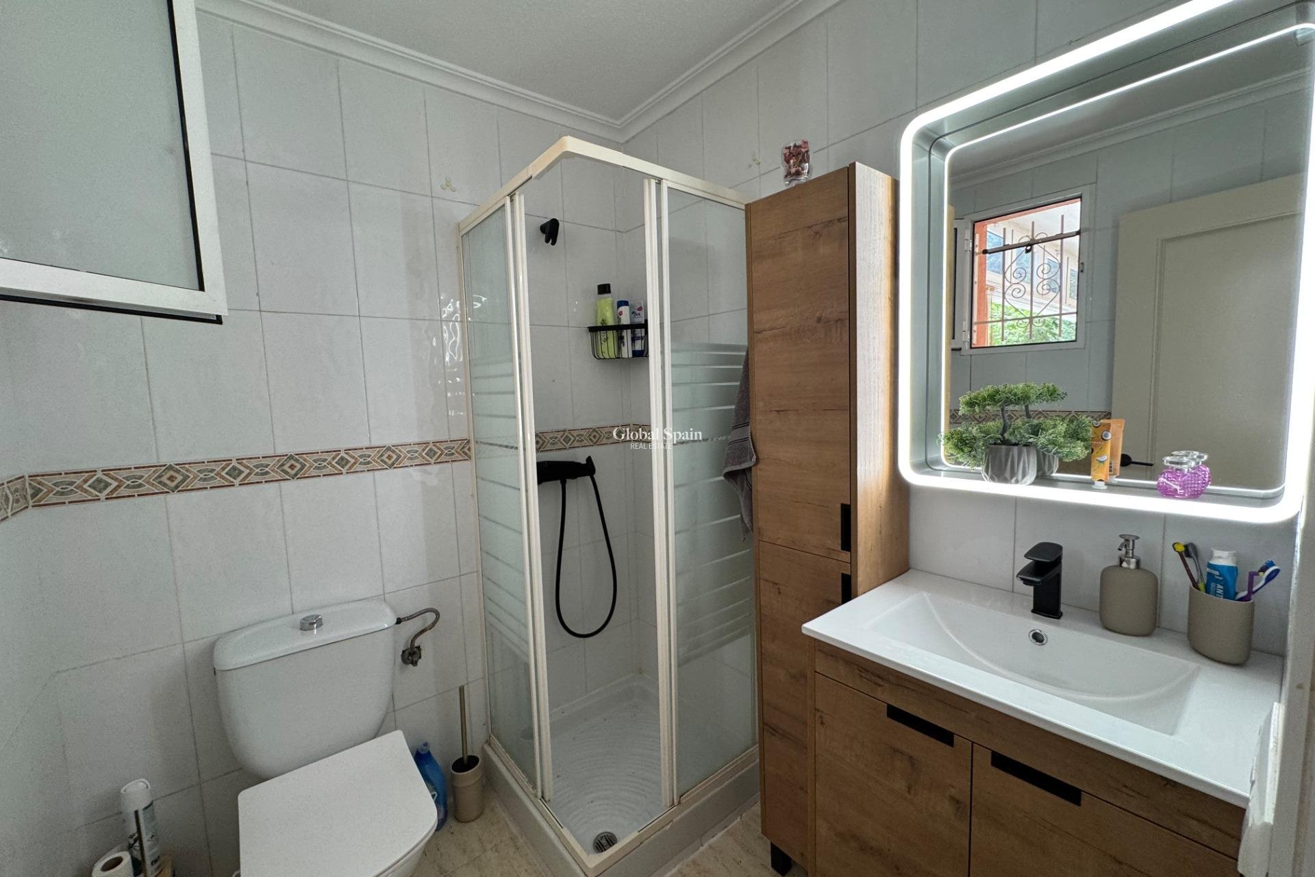 Odsprzedaż - MIESZKANIE -
TORREVIEJA - 