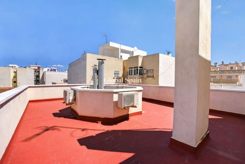 Odsprzedaż - MIESZKANIE -
TORREVIEJA - 