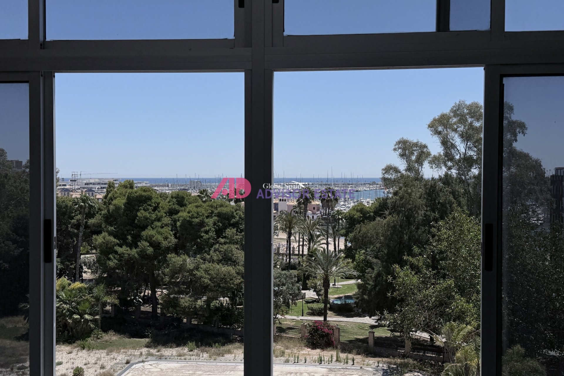 Odsprzedaż - MIESZKANIE -
TORREVIEJA - 