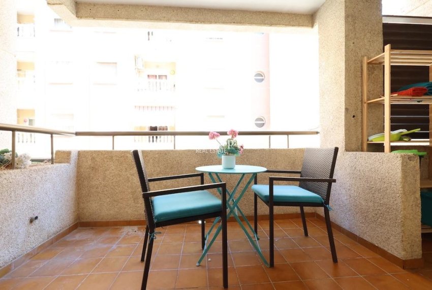 Odsprzedaż - MIESZKANIE -
TORREVIEJA - 