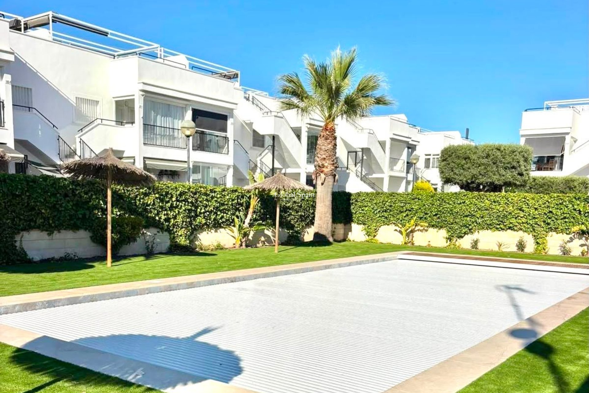 Odsprzedaż - MIESZKANIE -
TORREVIEJA - 