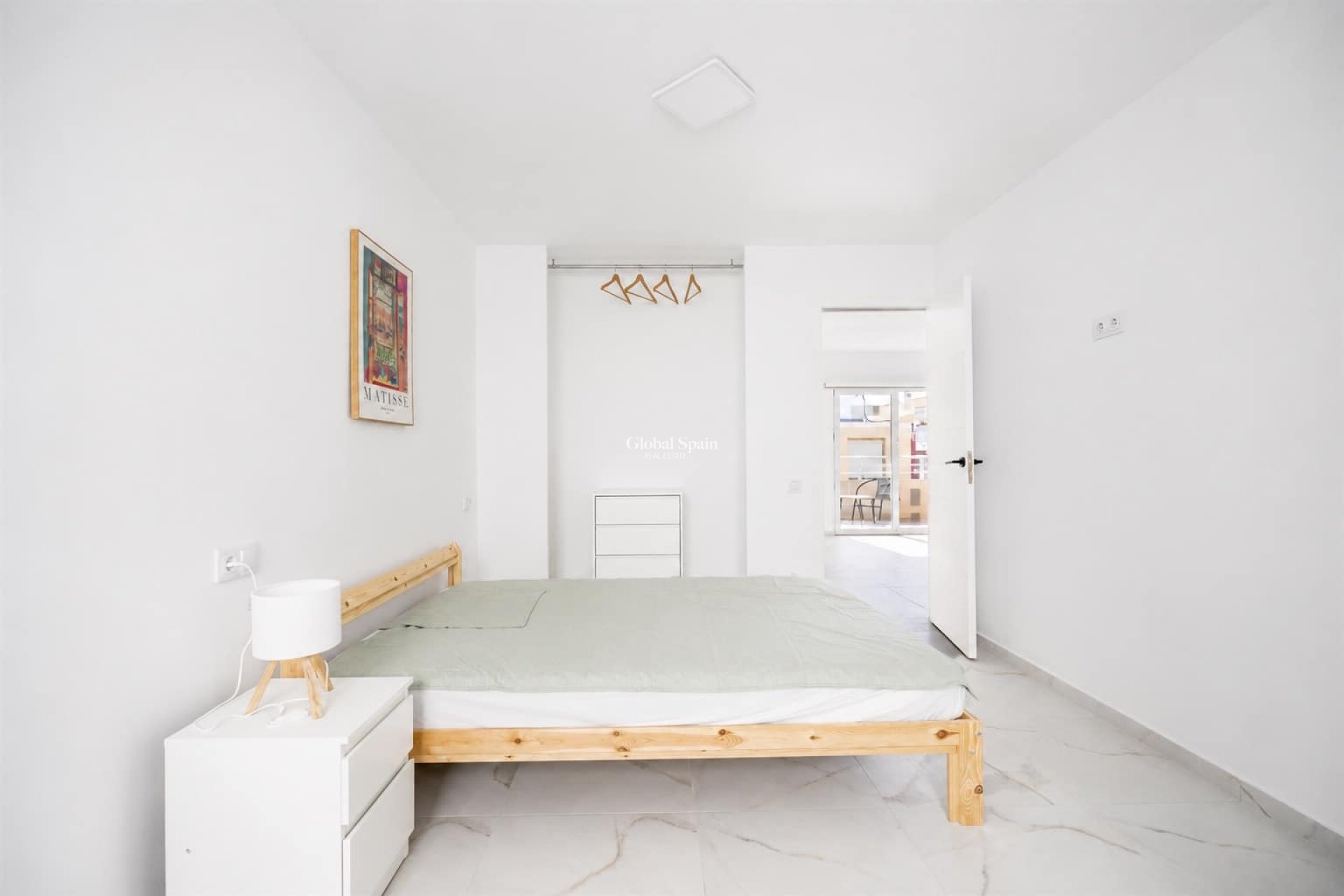 Odsprzedaż - MIESZKANIE -
TORREVIEJA - 