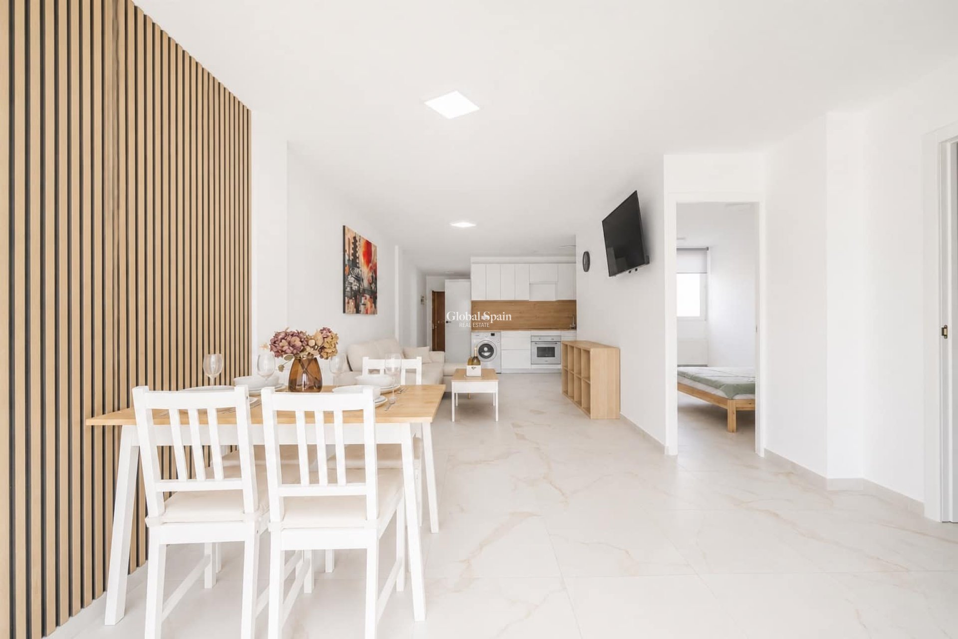 Odsprzedaż - MIESZKANIE -
TORREVIEJA - 