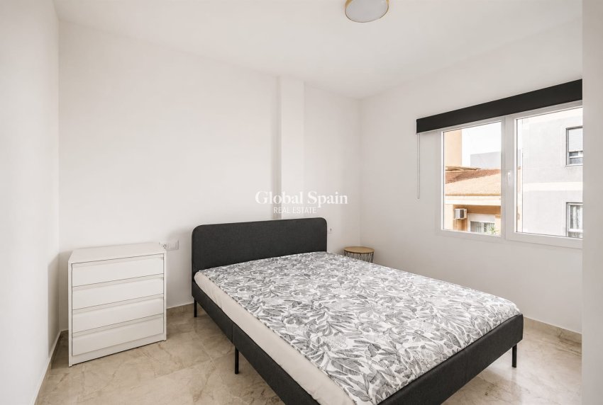 Odsprzedaż - MIESZKANIE -
TORREVIEJA - 
