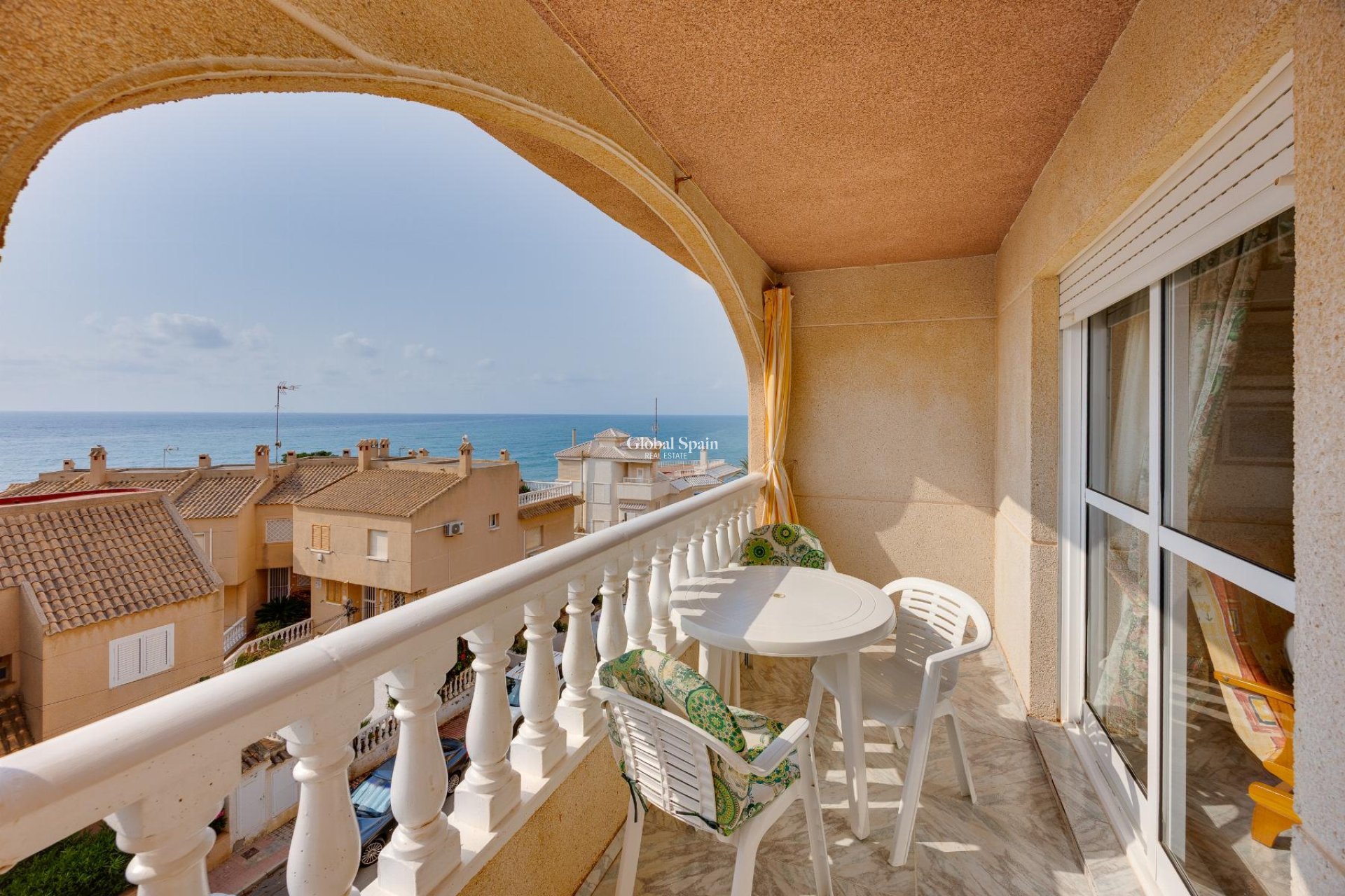 Odsprzedaż - MIESZKANIE -
TORREVIEJA - 