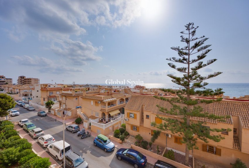 Odsprzedaż - MIESZKANIE -
TORREVIEJA - 