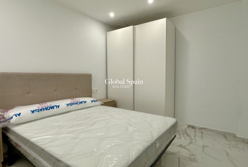 Odsprzedaż - MIESZKANIE -
TORREVIEJA - 