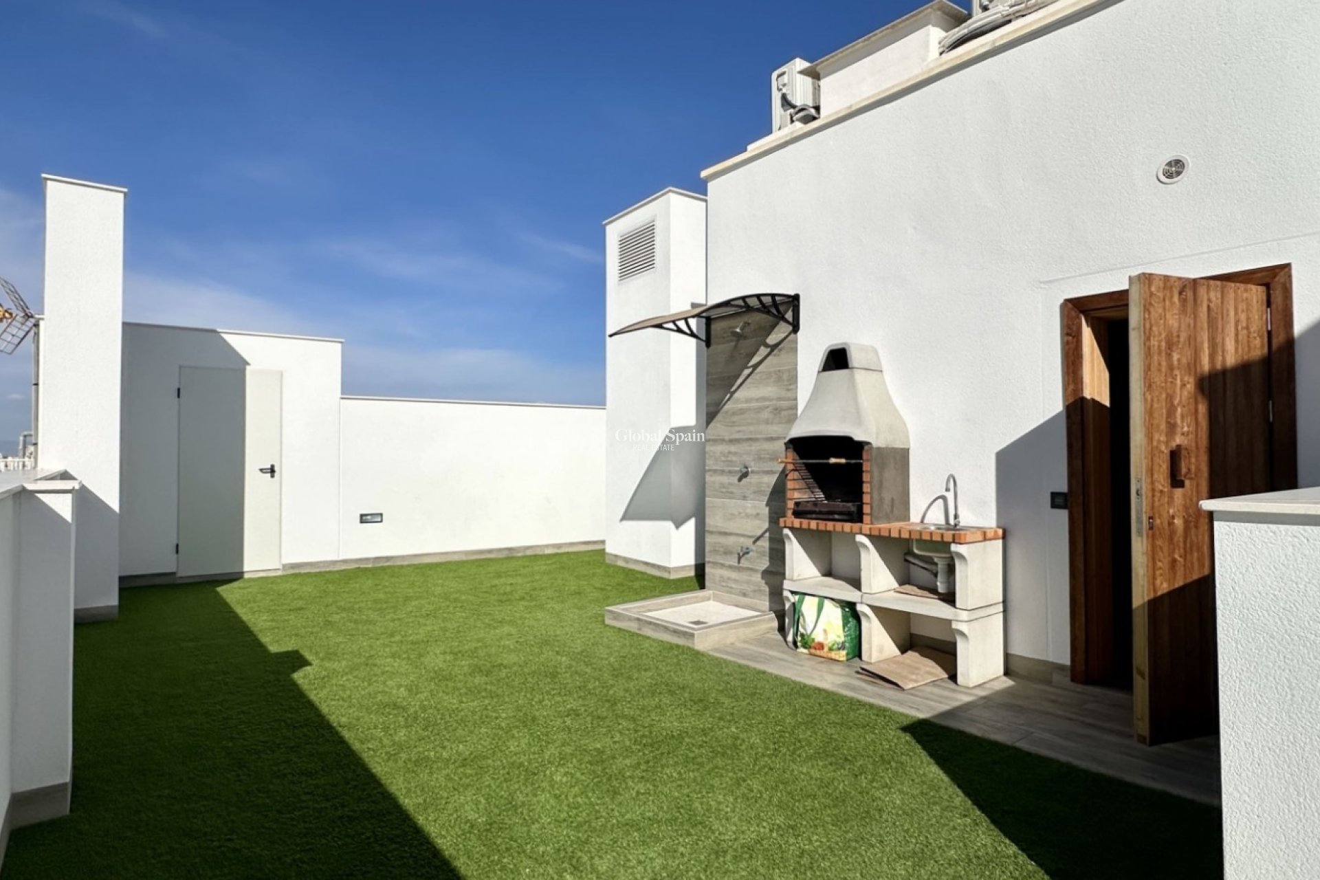 Odsprzedaż - MIESZKANIE -
TORREVIEJA - 