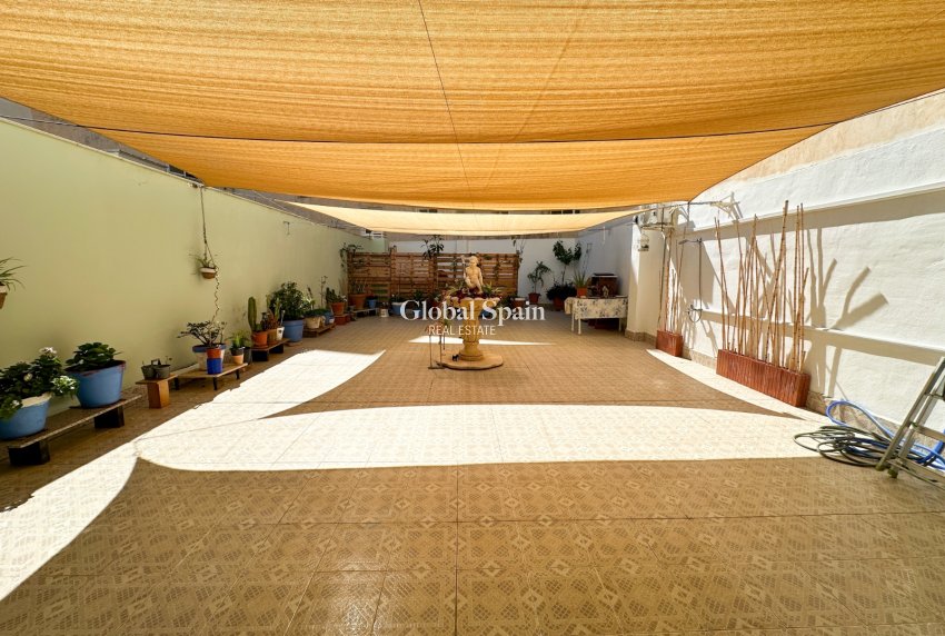 Odsprzedaż - MIESZKANIE -
TORREVIEJA - 