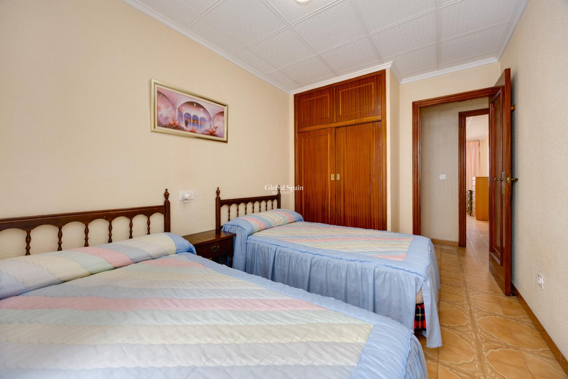 Odsprzedaż - MIESZKANIE -
TORREVIEJA - 