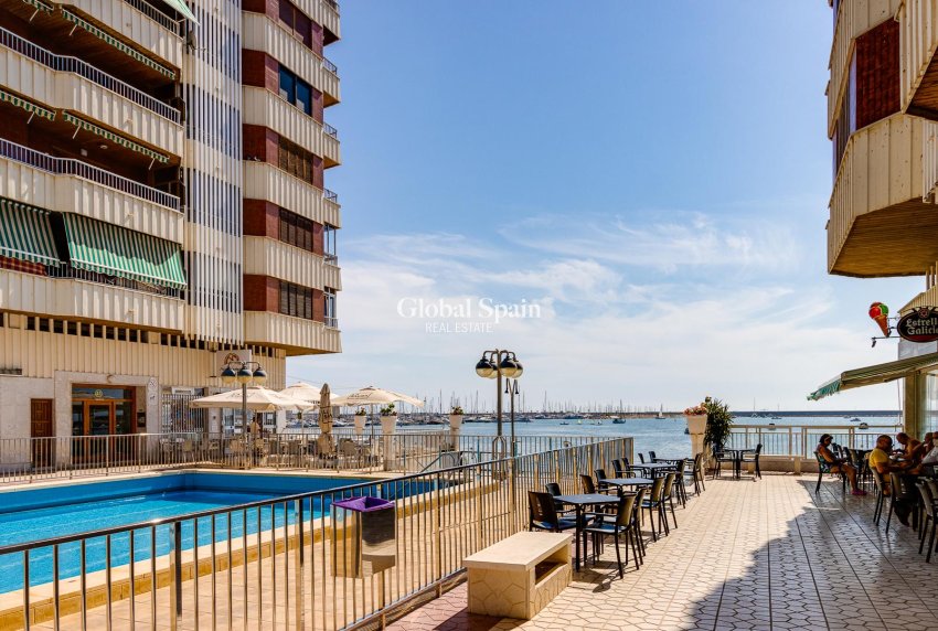 Odsprzedaż - MIESZKANIE -
TORREVIEJA - 