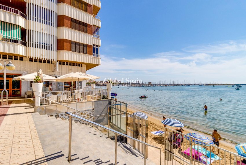Odsprzedaż - MIESZKANIE -
TORREVIEJA - 