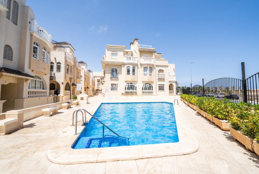 Odsprzedaż - MIESZKANIE -
TORREVIEJA - 