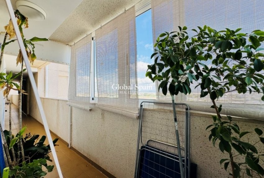 Odsprzedaż - MIESZKANIE -
TORREVIEJA - 