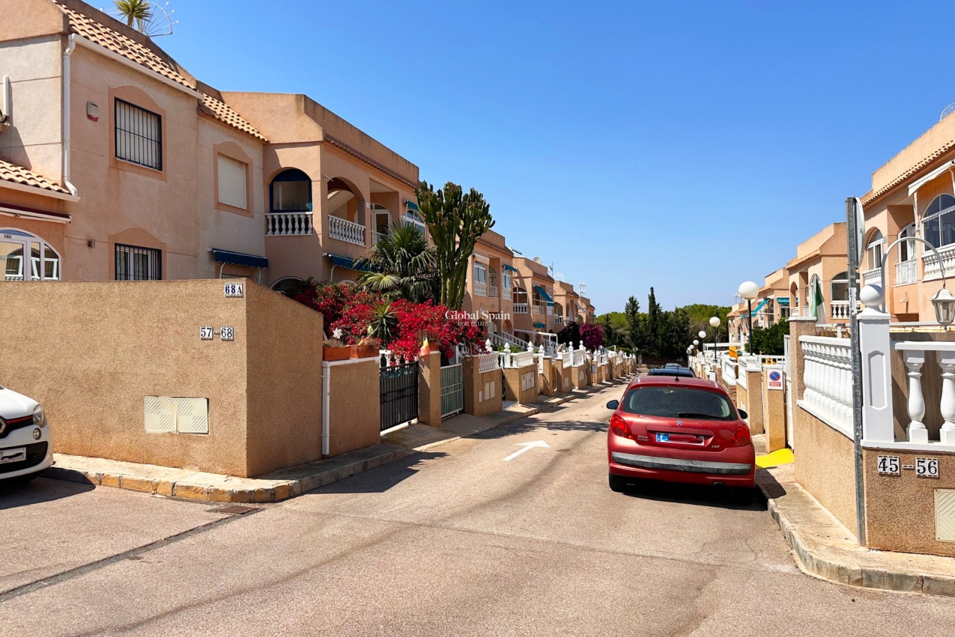 Odsprzedaż - MIESZKANIE -
TORREVIEJA - 