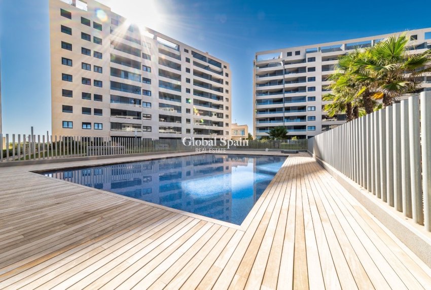 Odsprzedaż - MIESZKANIE -
TORREVIEJA - 