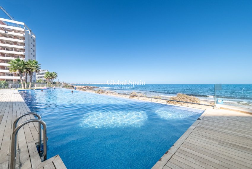 Odsprzedaż - MIESZKANIE -
TORREVIEJA - 