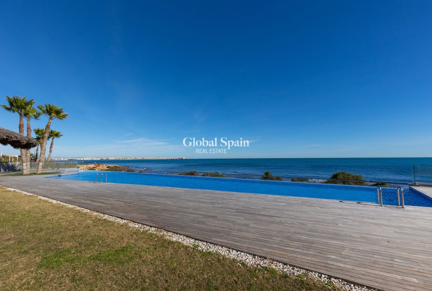 Odsprzedaż - MIESZKANIE -
TORREVIEJA - 