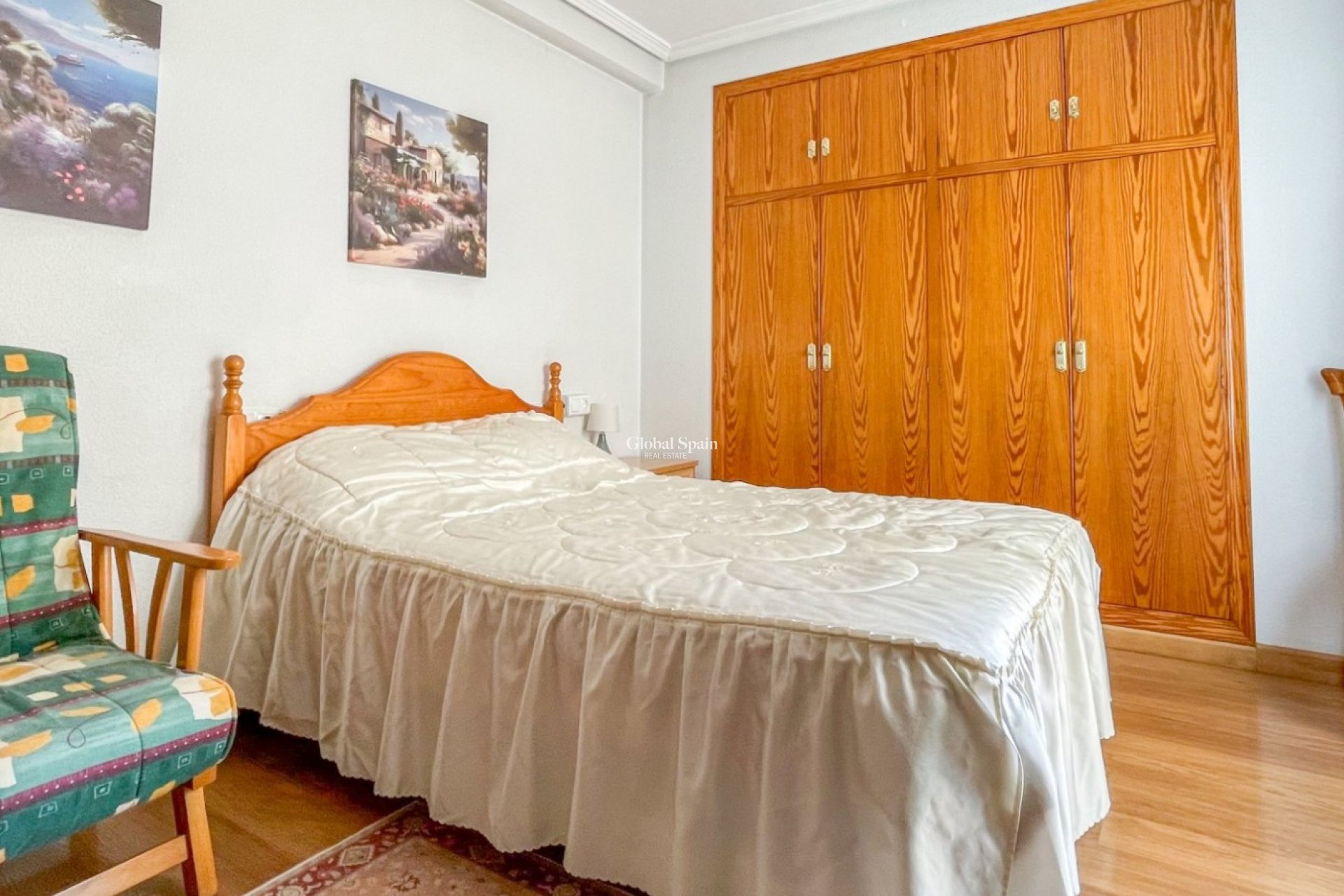 Odsprzedaż - MIESZKANIE -
TORREVIEJA - 