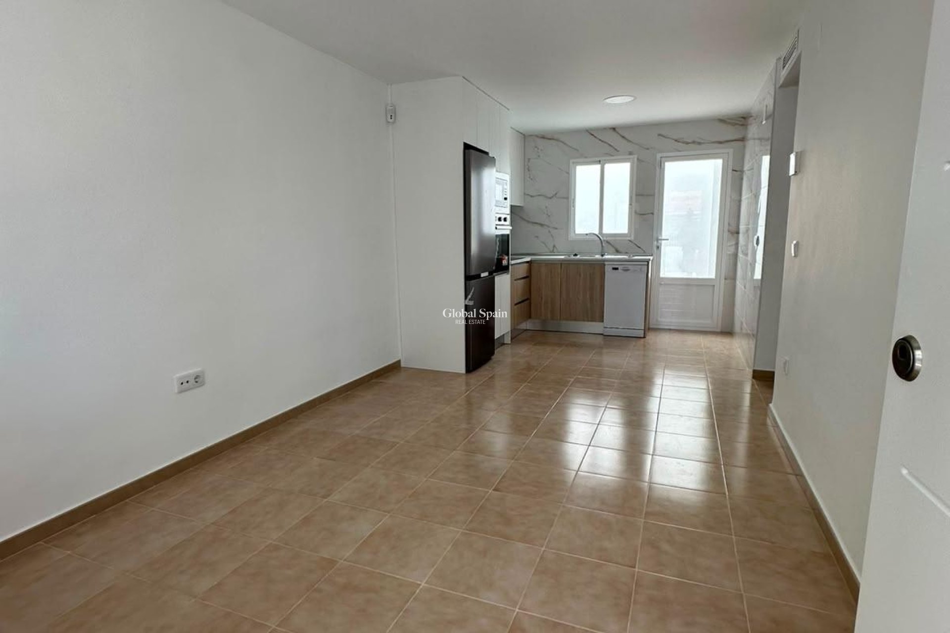 Odsprzedaż - MIESZKANIE -
TORREVIEJA - 