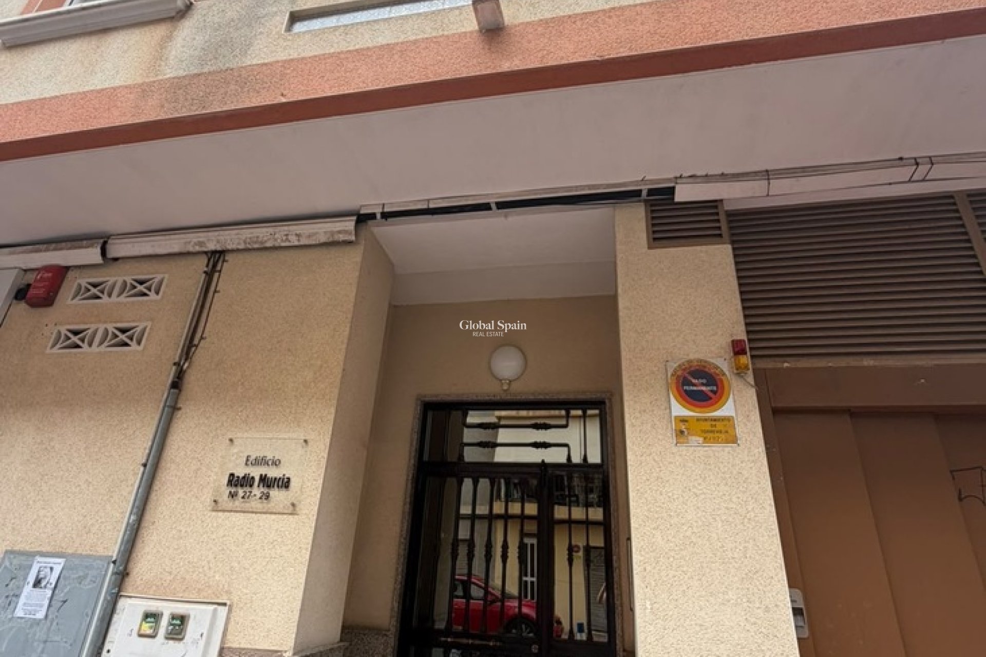 Odsprzedaż - MIESZKANIE -
TORREVIEJA - 