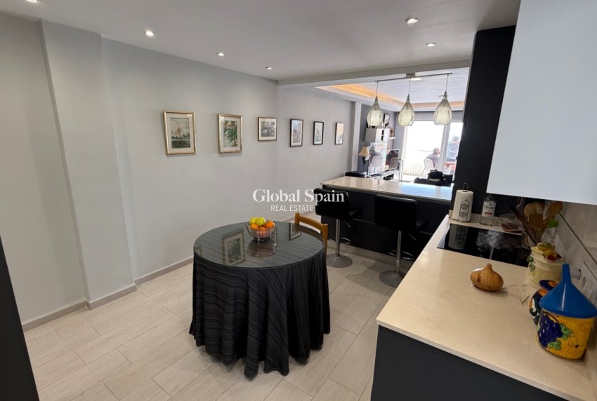 Odsprzedaż - MIESZKANIE -
TORREVIEJA - 