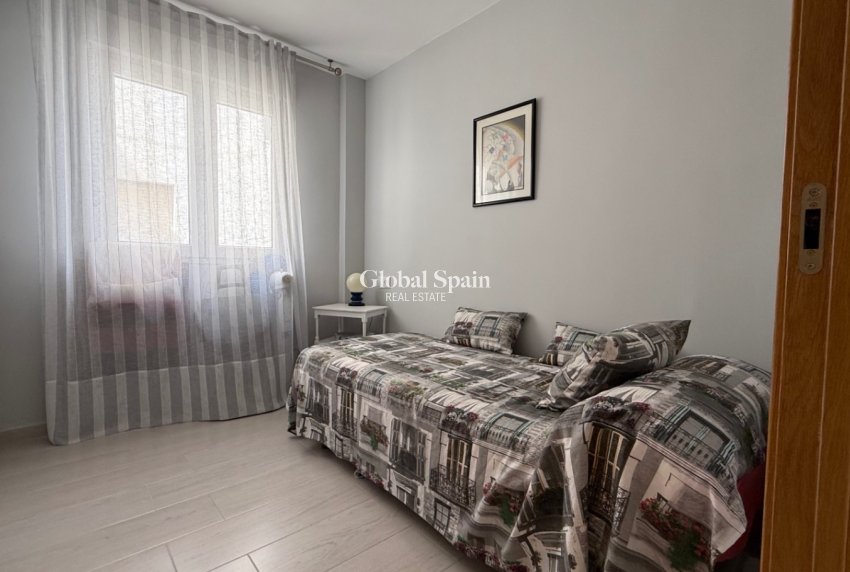 Odsprzedaż - MIESZKANIE -
TORREVIEJA - 