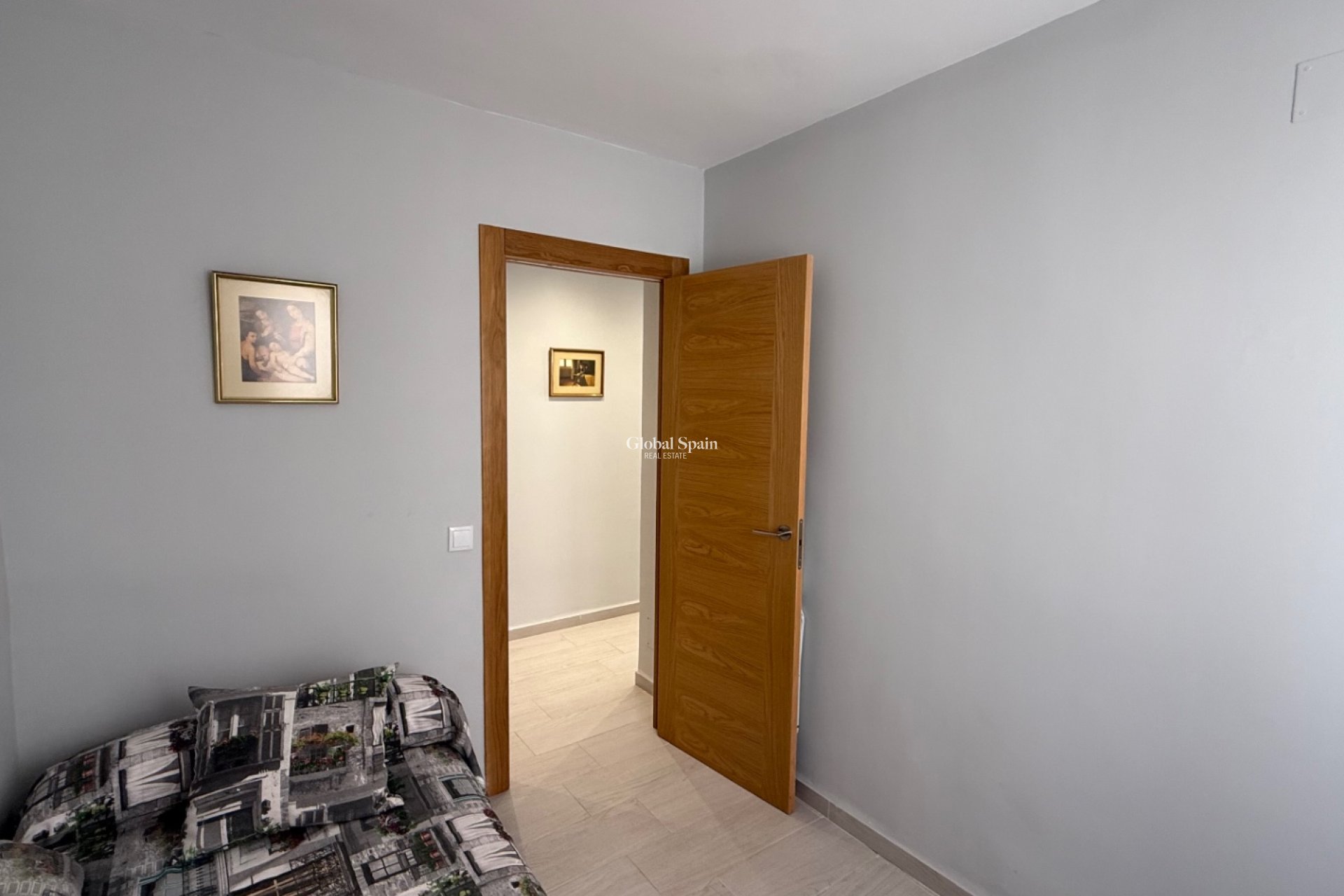 Odsprzedaż - MIESZKANIE -
TORREVIEJA - 