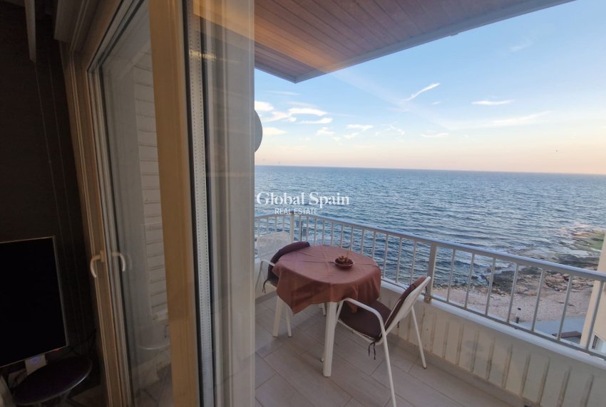 Odsprzedaż - MIESZKANIE -
TORREVIEJA - 