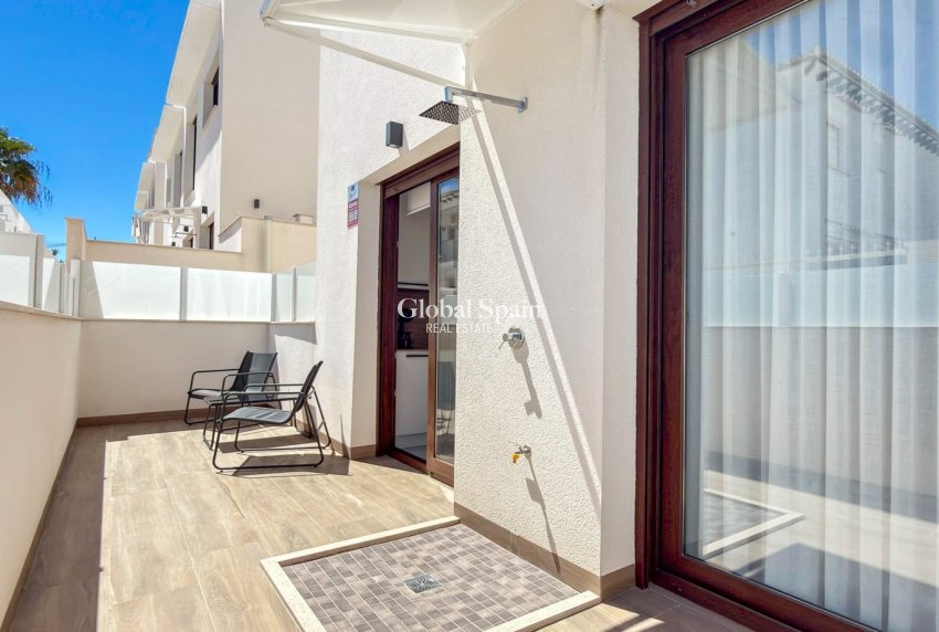 Odsprzedaż - MIESZKANIE -
TORREVIEJA - 
