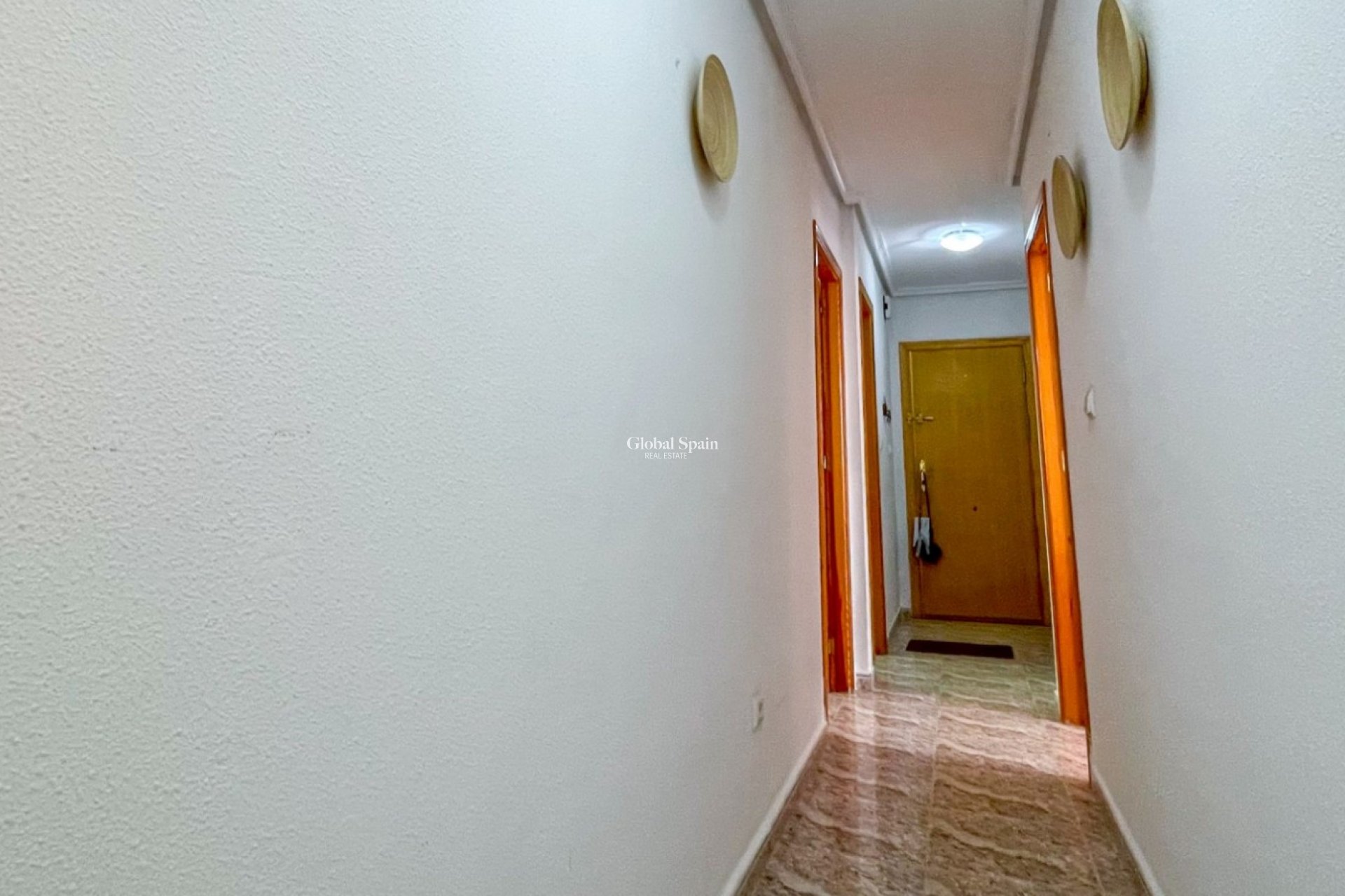 Odsprzedaż - MIESZKANIE -
TORREVIEJA - 