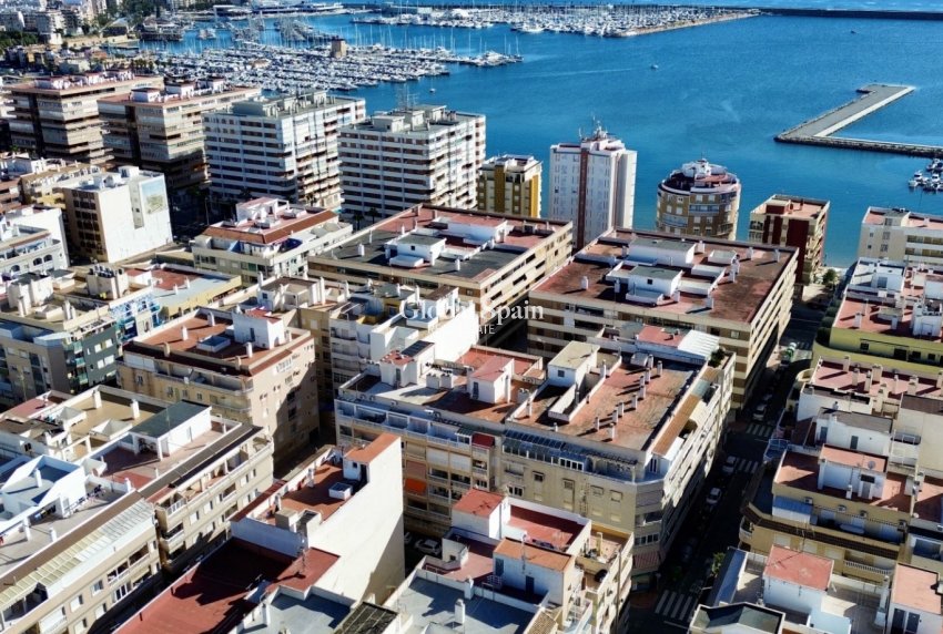 Odsprzedaż - MIESZKANIE -
TORREVIEJA - 