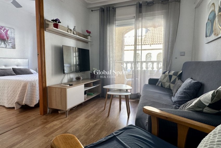 Odsprzedaż - MIESZKANIE -
TORREVIEJA - 