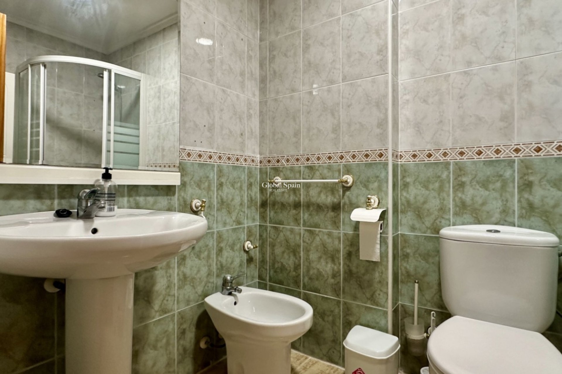 Odsprzedaż - MIESZKANIE -
TORREVIEJA - 