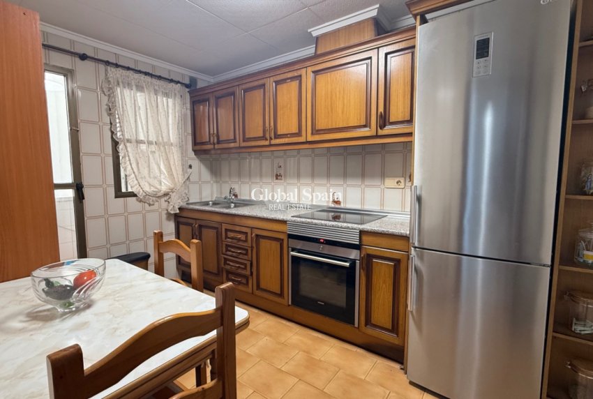Odsprzedaż - MIESZKANIE -
TORREVIEJA - 