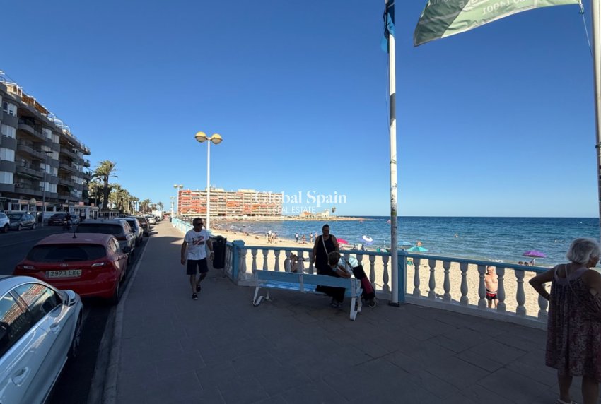 Odsprzedaż - MIESZKANIE -
TORREVIEJA - 