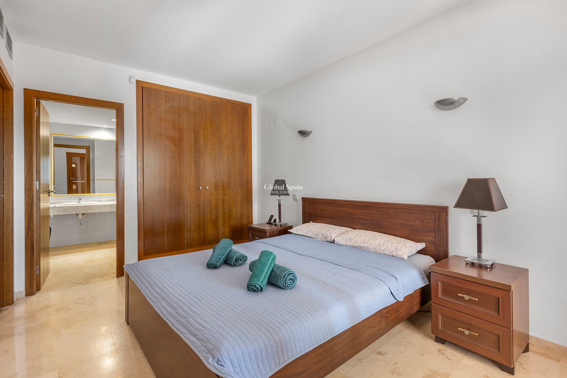 Odsprzedaż - MIESZKANIE -
TORREVIEJA - 