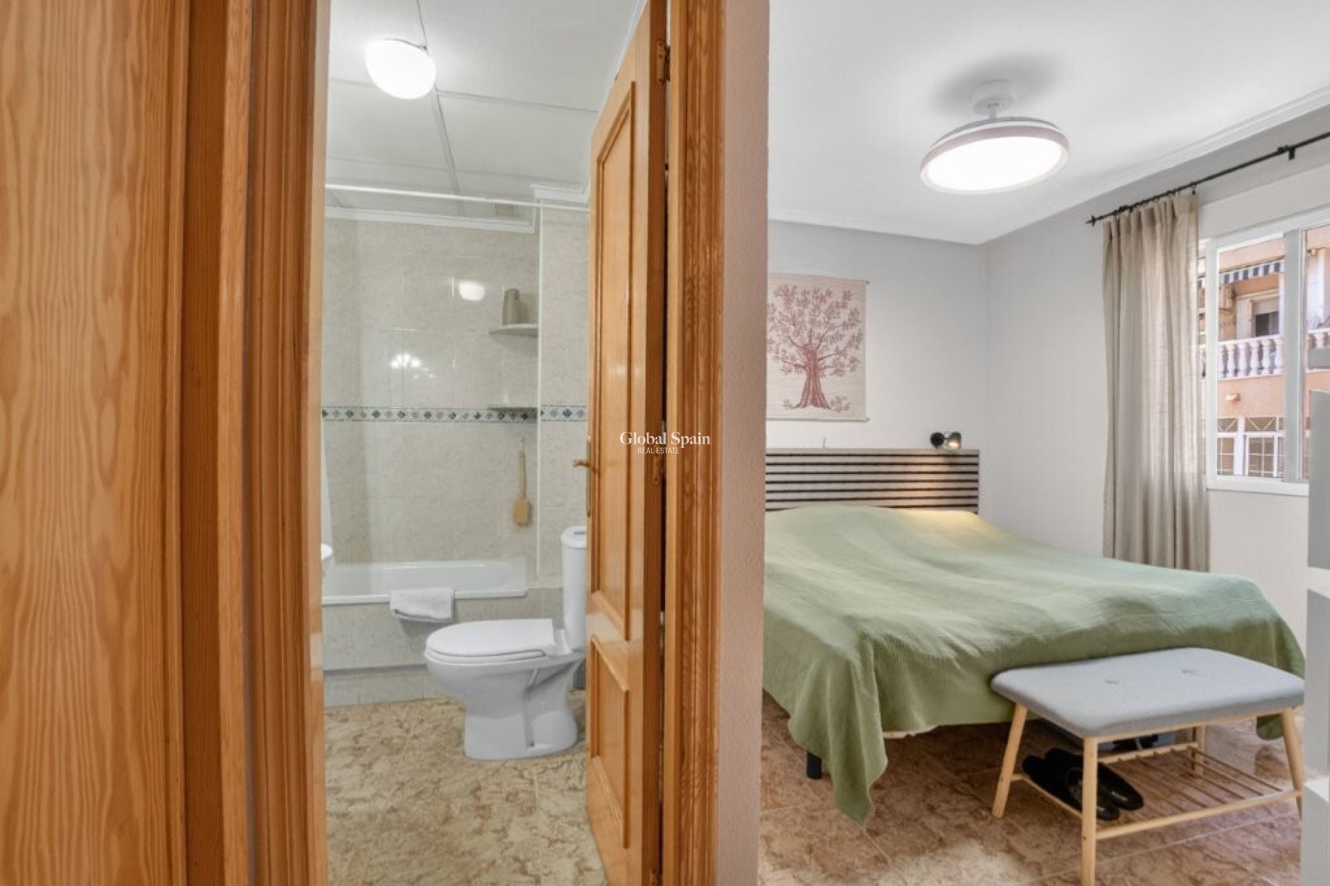 Odsprzedaż - MIESZKANIE -
TORREVIEJA - 