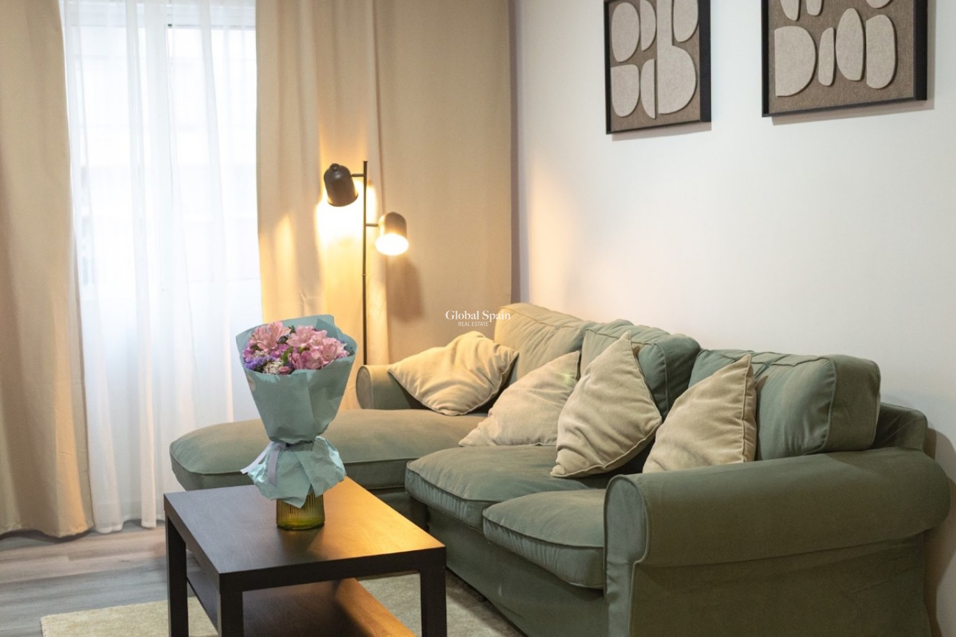 Odsprzedaż - MIESZKANIE -
TORREVIEJA - 
