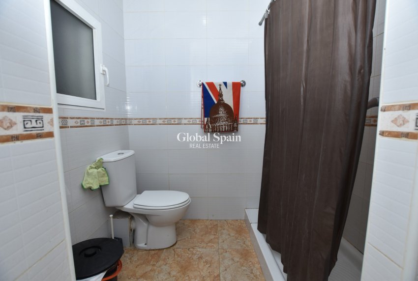 Odsprzedaż - MIESZKANIE -
TORREVIEJA - 