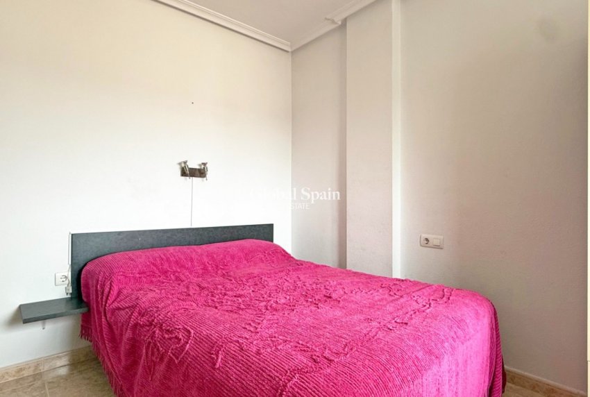 Odsprzedaż - MIESZKANIE -
TORREVIEJA - 