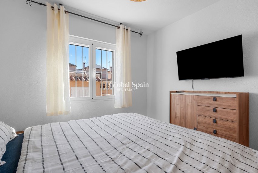 Odsprzedaż - MIESZKANIE -
TORREVIEJA - 