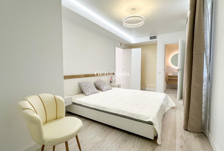 Odsprzedaż - MIESZKANIE -
TORREVIEJA - 