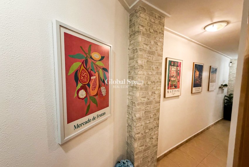 Odsprzedaż - MIESZKANIE -
TORREVIEJA - 