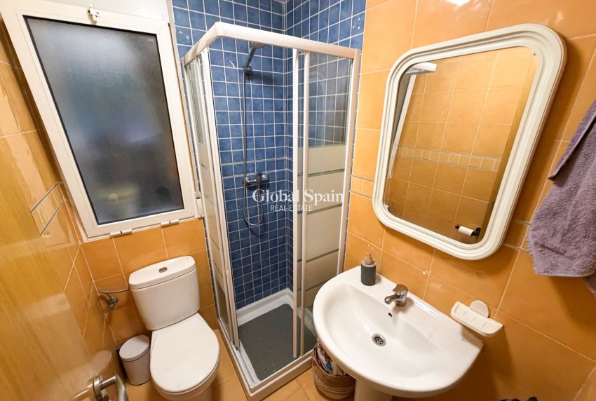 Odsprzedaż - MIESZKANIE -
TORREVIEJA - 