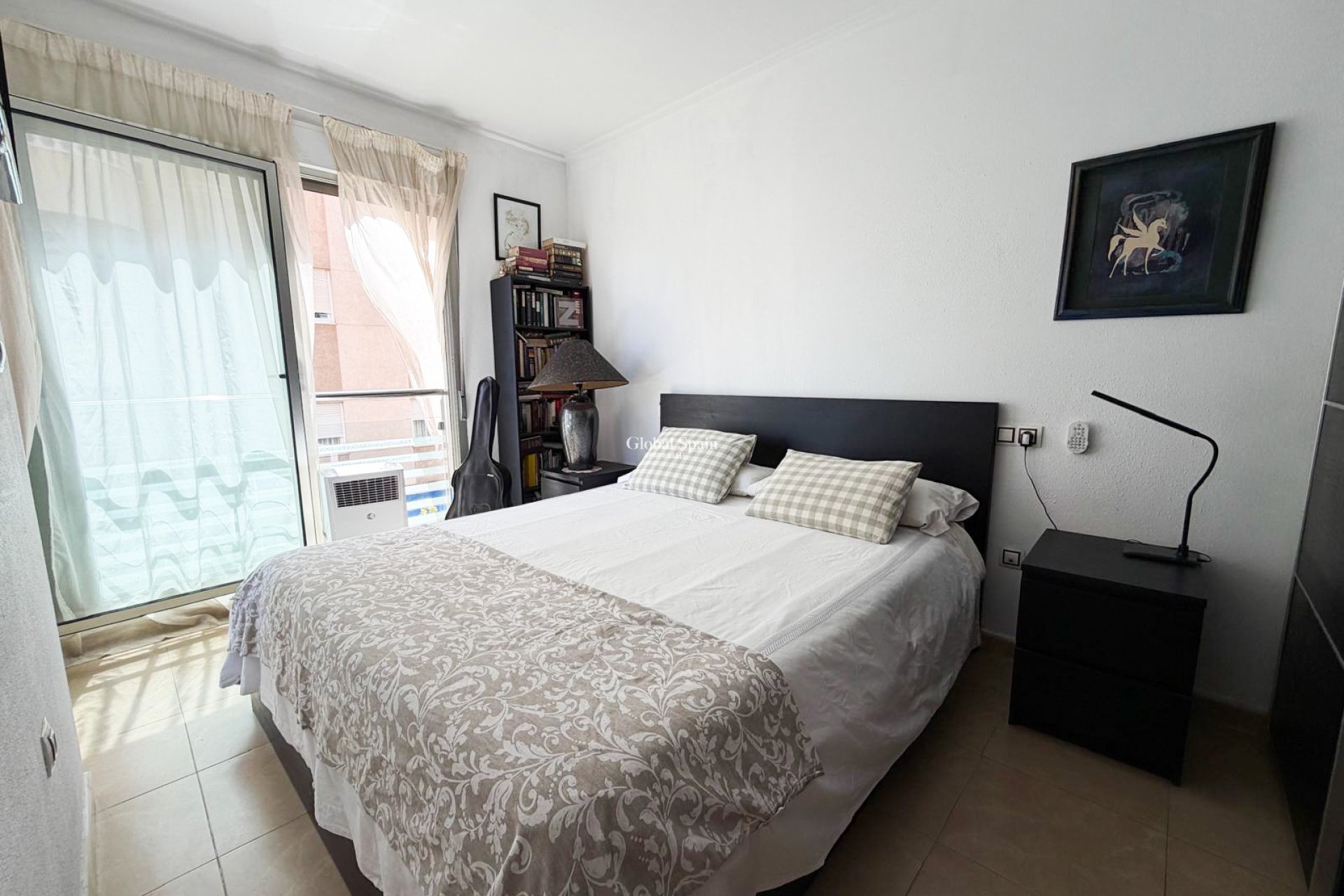 Odsprzedaż - MIESZKANIE -
TORREVIEJA - 