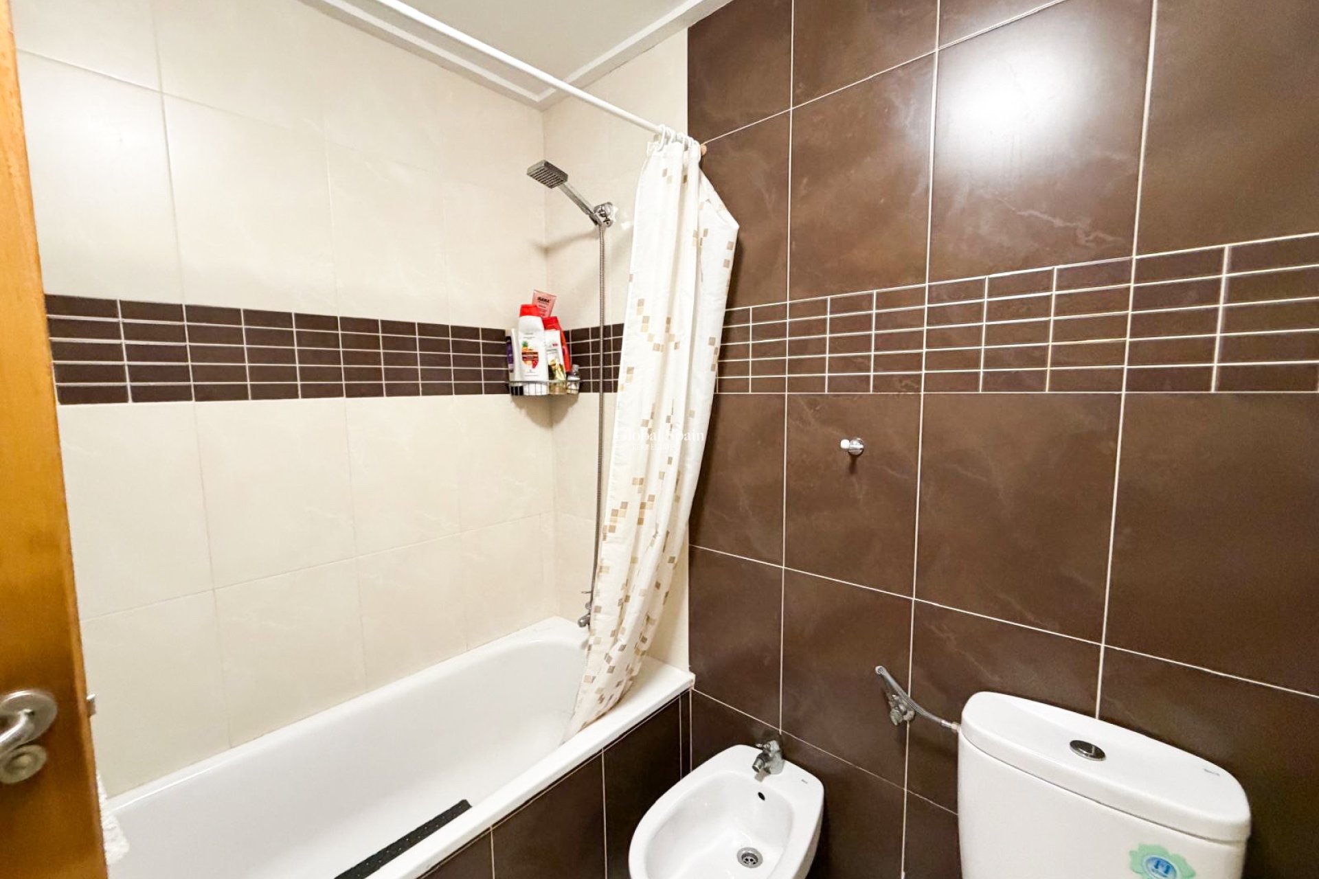 Odsprzedaż - MIESZKANIE -
TORREVIEJA - 