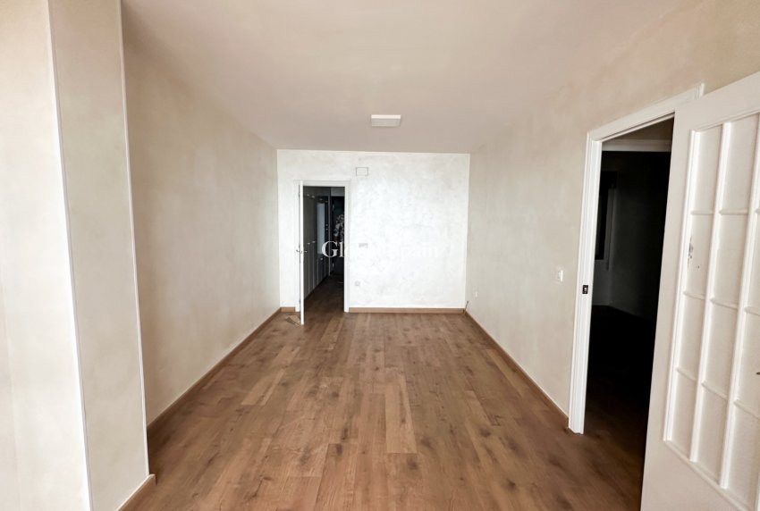 Odsprzedaż - MIESZKANIE -
TORREVIEJA - 